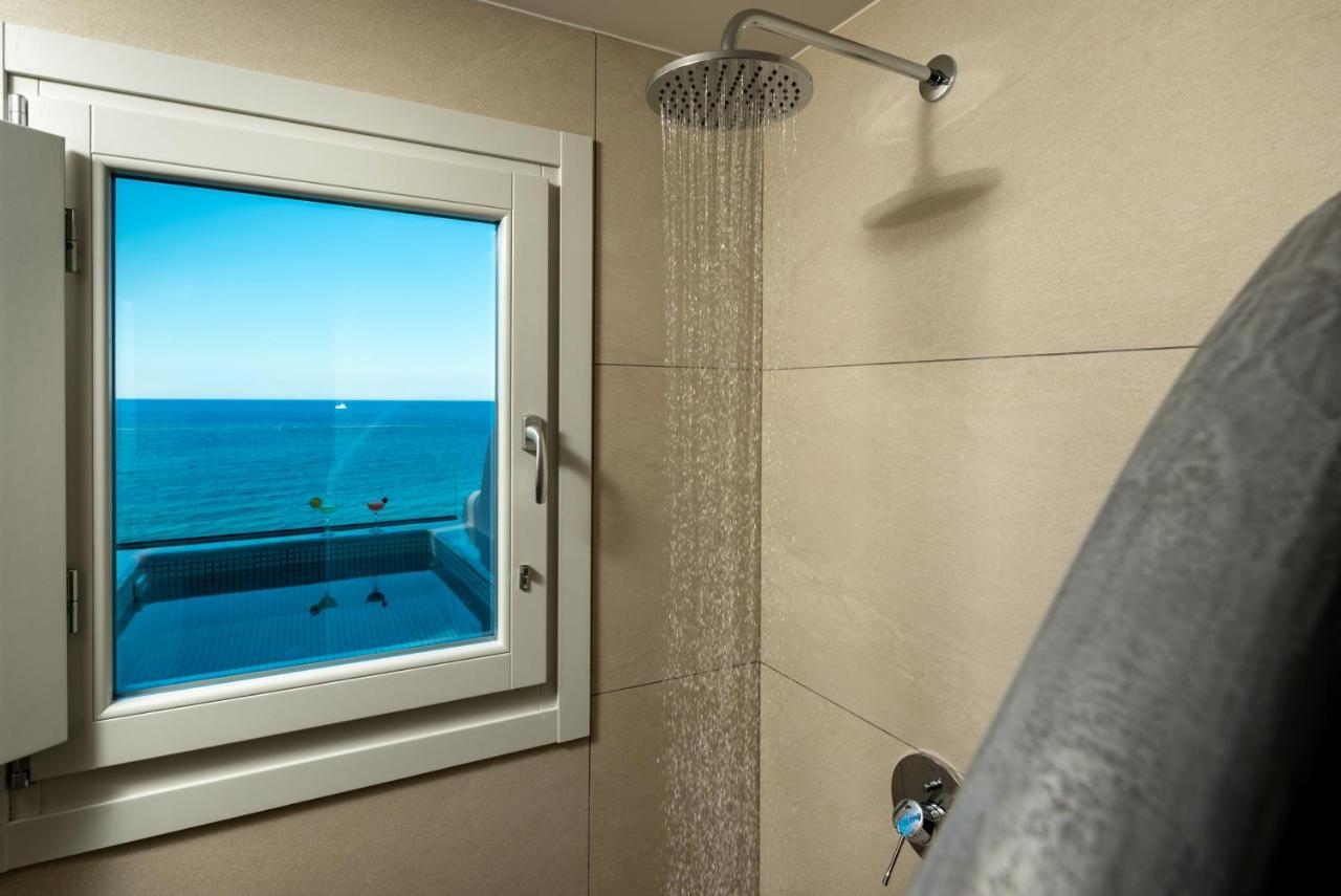 Neoma Luxury Suites Karterádos Eksteriør billede