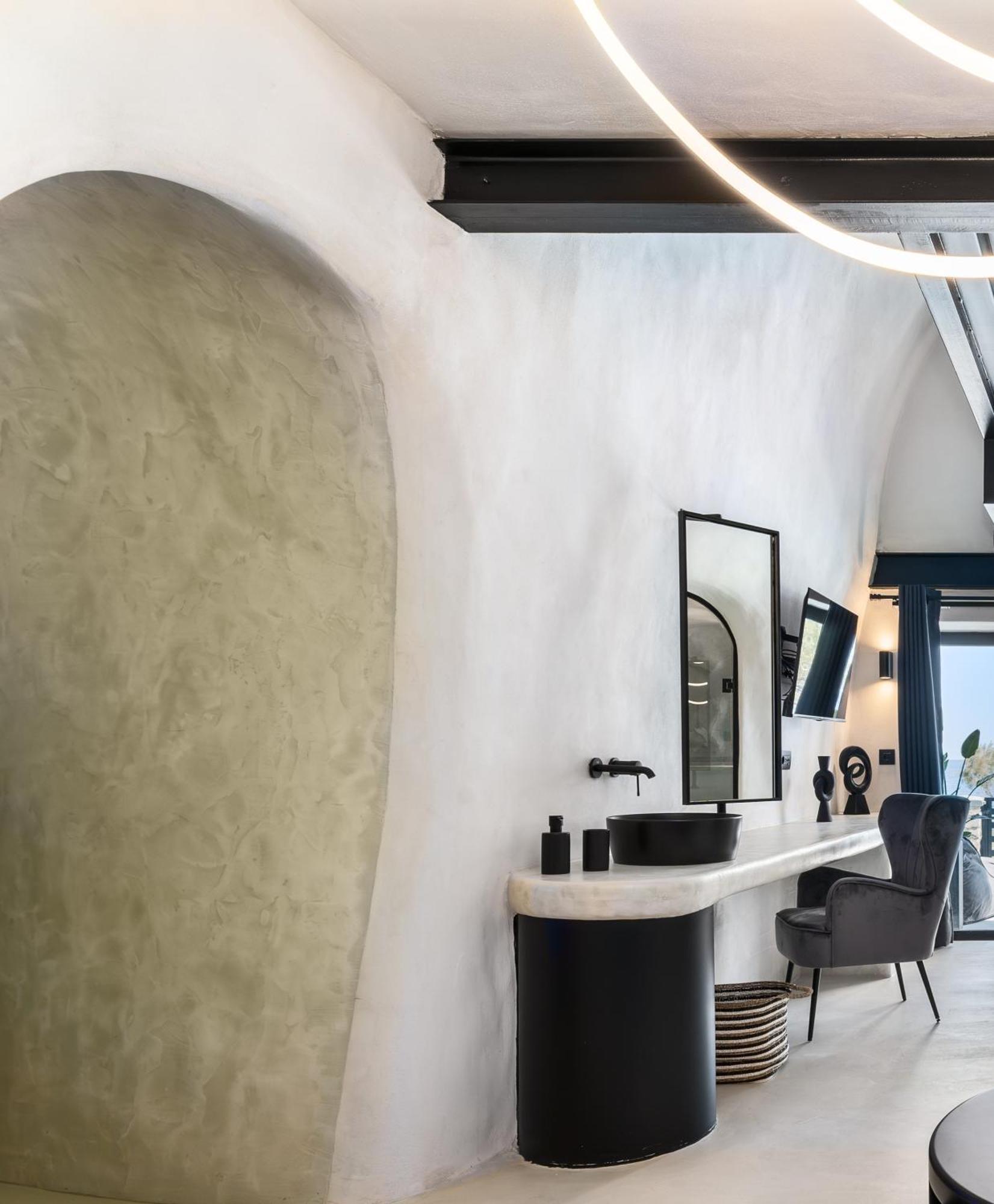 Neoma Luxury Suites Karterádos Eksteriør billede